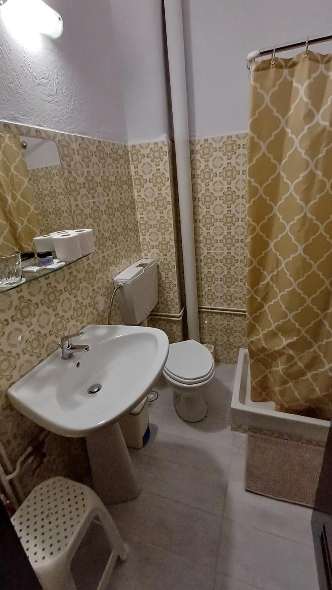 Parissas Hotel Tsotilion Luaran gambar